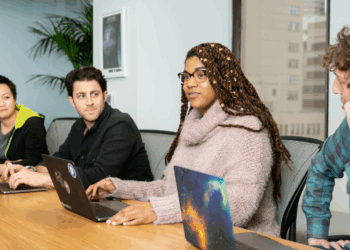 Ignite Gen AI Innovation With Better Recognition Programs