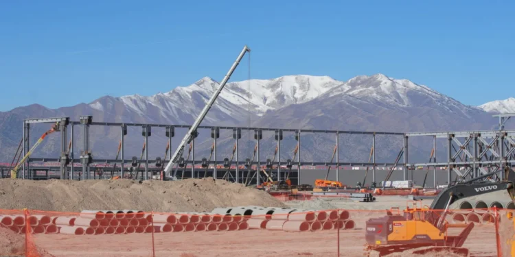 Moody’s Signals Rethink Of CRE Risk Exposure As Off-Book AI Data Center Leases Top $662B