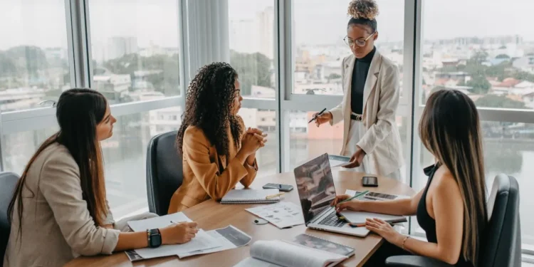 Record CEO Turnover Hits U.S. Firms as Younger Leaders Take the Helm