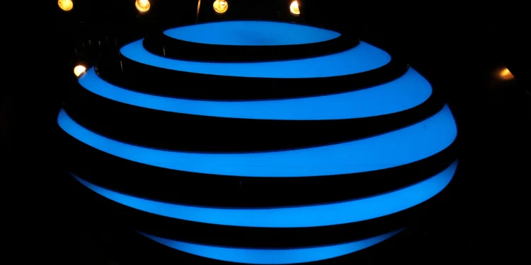 AT&T To Hire Thousands As Part Of $250 Billion U.S. Network Expansion Plan