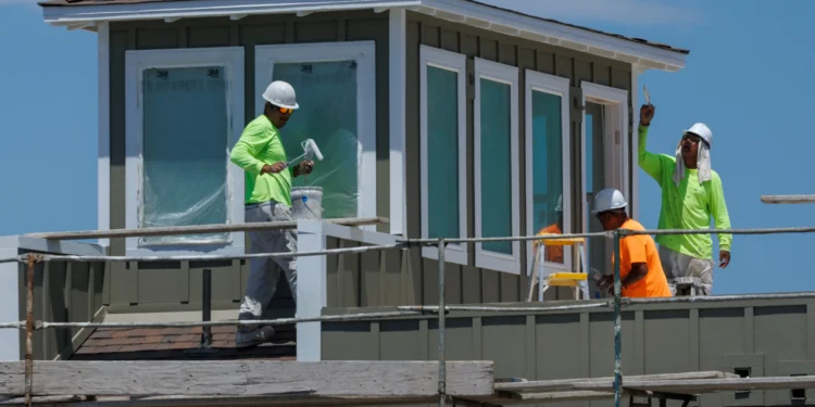 U.S. Productivity Slows To 1.8% While Labor Costs Jump