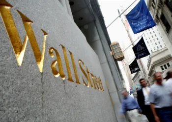 Wall Street Bonuses Surge To Record $49 Billion, Even As Financial Hiring Slows