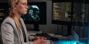 AI Is Booming, But Women Are Falling Out of Europe’s Tech Jobs