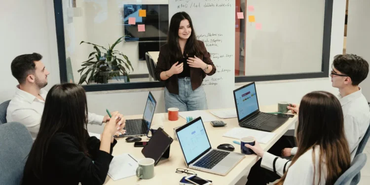 Organizational Behavior Expert Makes The Case For A “Meeting Doomsday”