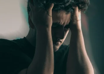 10 Workplace Pet Peeves That Undermine Productivity — And How To Deal With Them