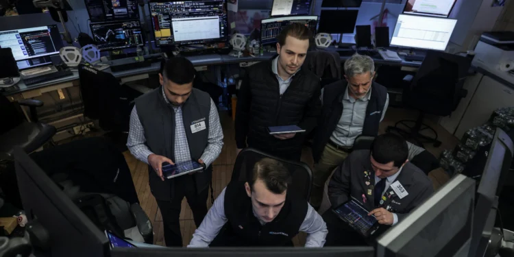 AI Disruption Fears Hit $3.5T Private Credit Market Funding Business Operations