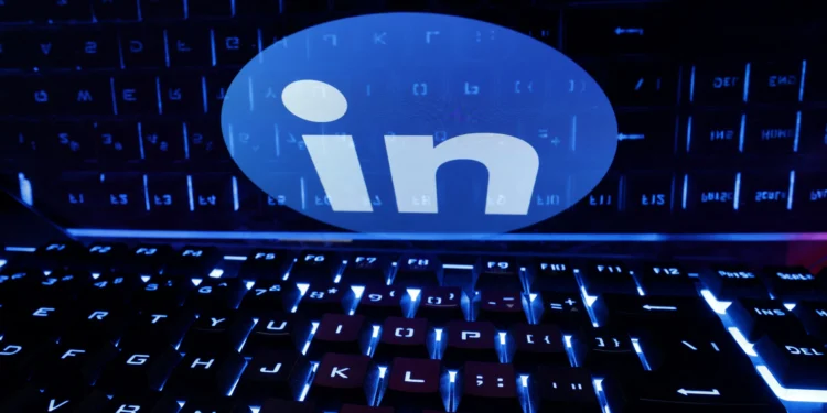 LinkedIn’s AI Recruiters Take Over ‘Low-Value’ HR Tasks, Driving $450M In New Revenue