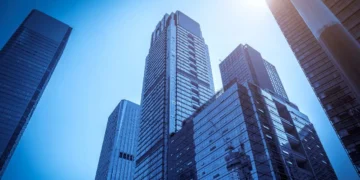 Commercial Property Prices Rise 2.1% as Investors Stay Active Despite Uncertainty