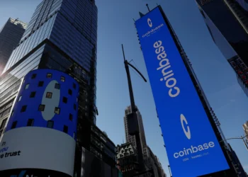 Coinbase To Cut 14% Of Staff In AI-Driven Productivity Push Amid Crypto Volatility