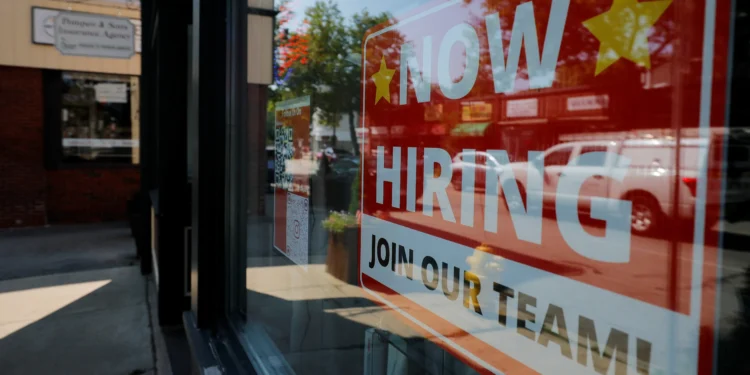Hiring Jump Suggests U.S. Labor Market Is Stabilizing Despite Rising Economic Risks