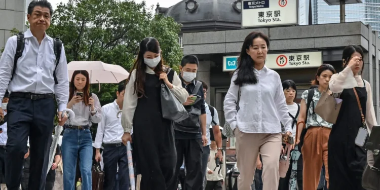 Tokyo Ditches Dress Codes, Tells Workers To Wear Shorts As Energy Crisis Hits Offices