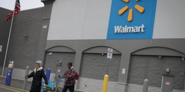 Walmart Lays Off 1,000 As AI And Tech Strategy Restructure Retail Workforce