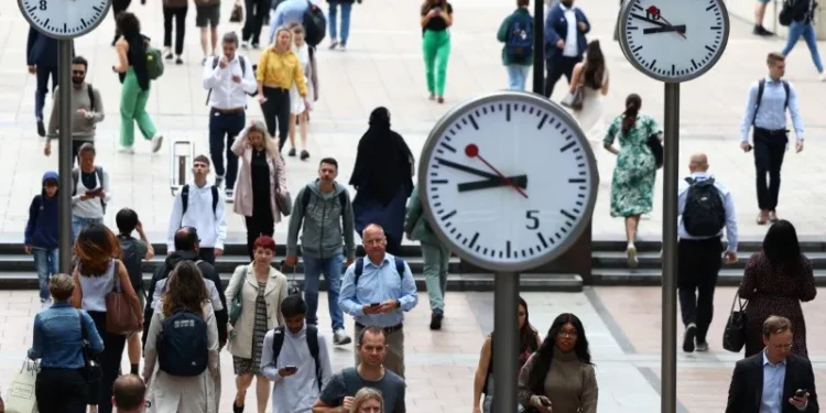 U.K. Employers’ Cost-Cutting Mindset Signals Trouble For Pay, Hiring And Growth