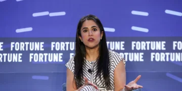 Immigration Expert Warns Companies Need 'Plan C' To Keep Top Employees Amid Visa Crackdowns