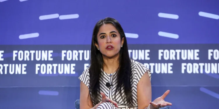 Immigration Expert Warns Companies Need 'Plan C' To Keep Top Employees Amid Visa Crackdowns