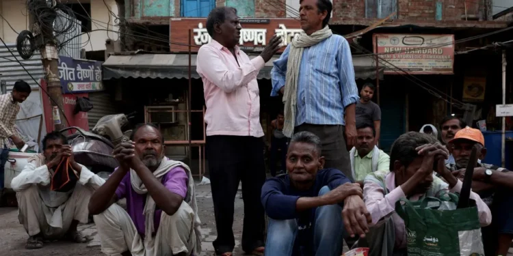 India’s Labor Market Faces Double Blow As Gulf Jobs And Export Work Slow