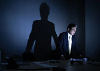 More Than 1 In 4 U.S. Workers Say They Feel Pressured To Cut Corners At Work, New Research Reveals