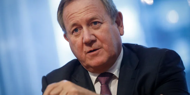 IWG Founder And CEO Mark Dixon Steps Down