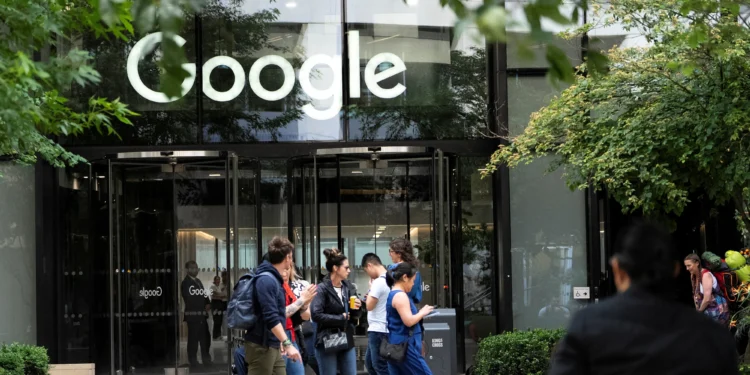 Britain’s Workplace AI Adoption Reaches Tipping Point, Google Cloud Executive Says