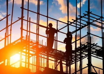 Three Quarters Of Commercial Property, Real Estate And Construction Leaders Say Economic Uncertainty Is Preventing Them From Focusing On Energy Transition
