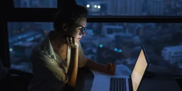 Monster Report Finds More Than Half Of Workers Are Microshifting During The Workday