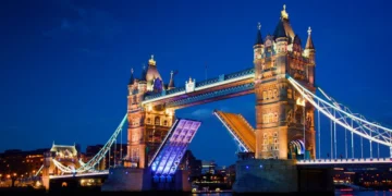 U.K. Employers Warn Political Turmoil And Tax Pressure Could Stall Economic Growth