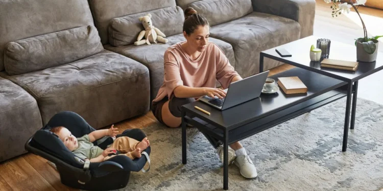 Remote Work Helps Mothers Stay in Full-Time Jobs After Childbirth, Study Finds