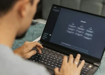 Most Workers Use AI, But Those Who Admit It Are Facing Workplace Bias