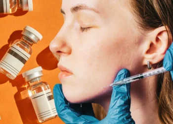 Forget Drinks, Coworkers Are Now Bonding Over Botox Between Meetings