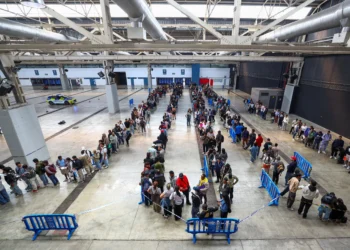 Spain Grants 610,000 Migrants Temporary Work Permits In Sweeping Amnesty Drive