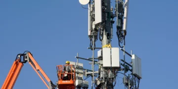 Verizon Cuts 500 More Corporate Jobs Just Months After Last Mass Layoff