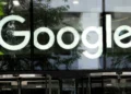 Alphabet’s First-Ever Cash Burn Raises Alarm Over Big AI Spending