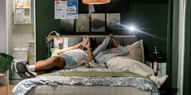 Young Chinese Workers Are Cutting Costs By Sharing Beds As Pay Stagnates And Jobs Disappear