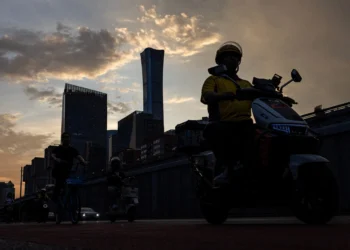 China&rsquo;s Gig Economy Debate Erupts After Economist Calls Flexible Work A Form Of &lsquo;Welfare&rsquo;