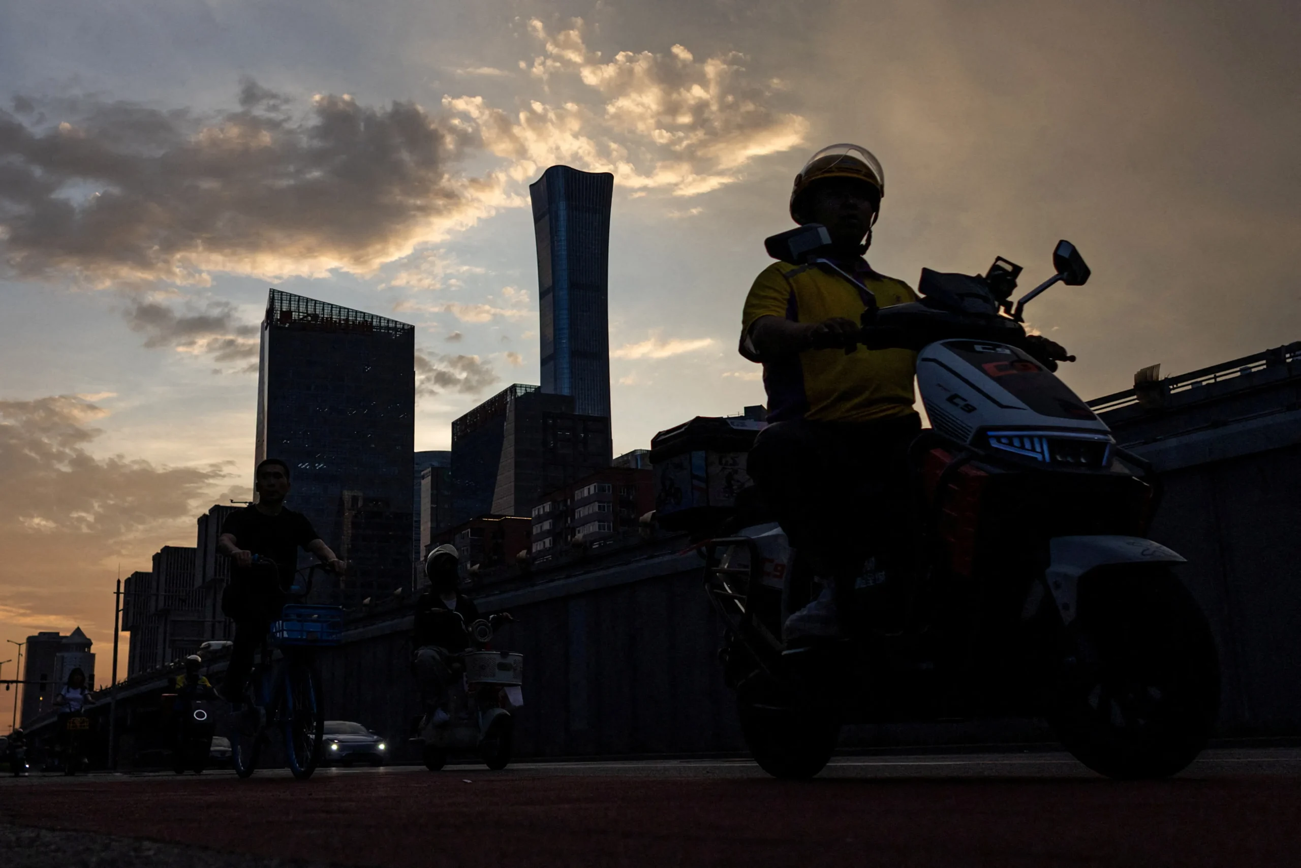 China’s Gig Economy Debate Erupts After Economist Calls Flexible Work A Form Of ‘Welfare’