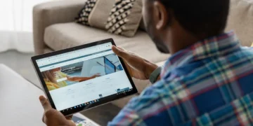 Nearly 1 In 5 LinkedIn Users Is Rewriting Their Past Work History