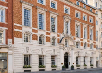 Old Buildings, New Expectations: How Can Heritage Buildings Meet Modern Professionals’ Office Needs?