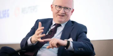 AI Could Weaken Workers’ Bargaining Power And Suppress Wage Growth, ECB Economist Warns